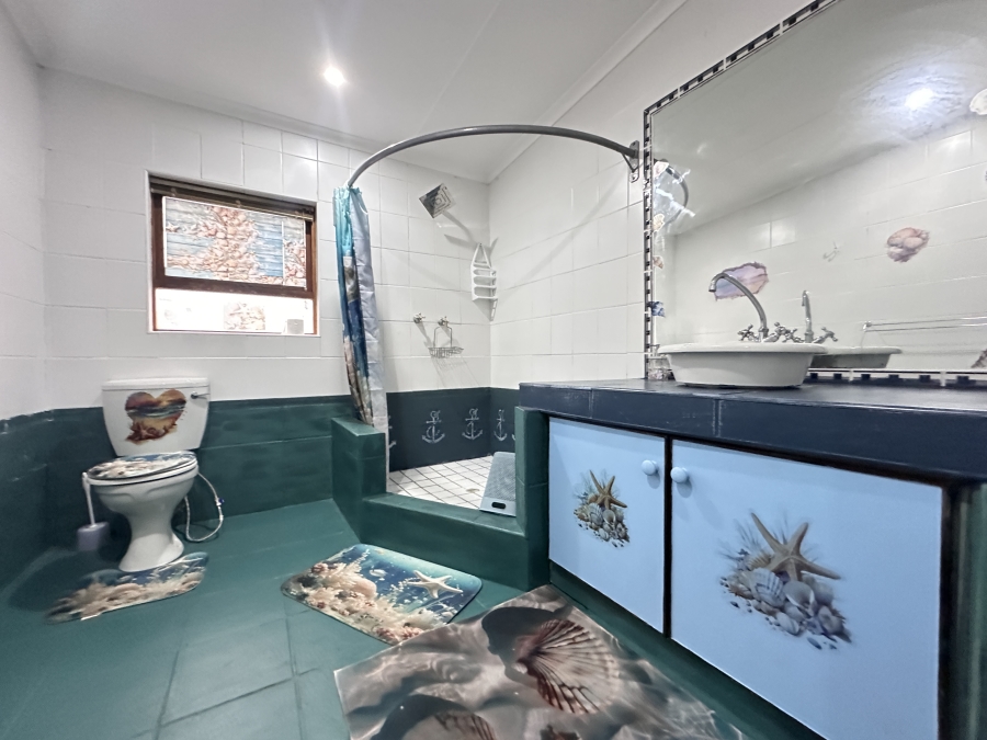 2 Bedroom Property for Sale in Stilbaai Oos Western Cape